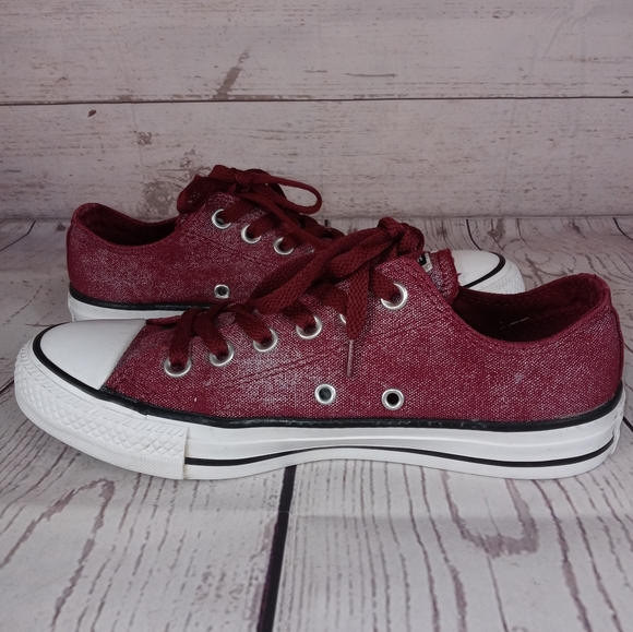 Converse Shoes - NWOT Converse Silver-Dusted Oxheart Maroon Oxford CT OX 7